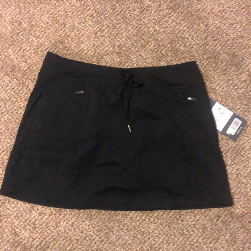 Black skort